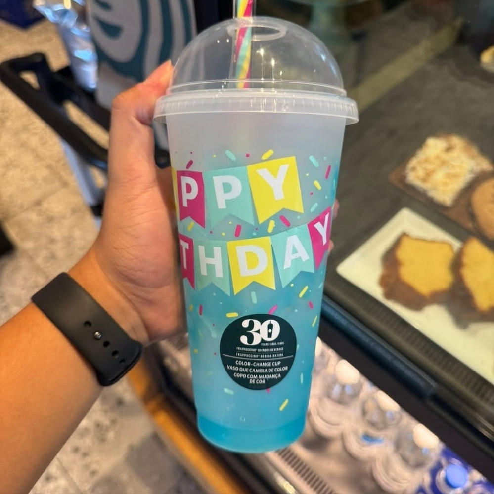 Starbucks 30th Anniversary Happy Birthday Reusable Clear Cup Venti Color Change